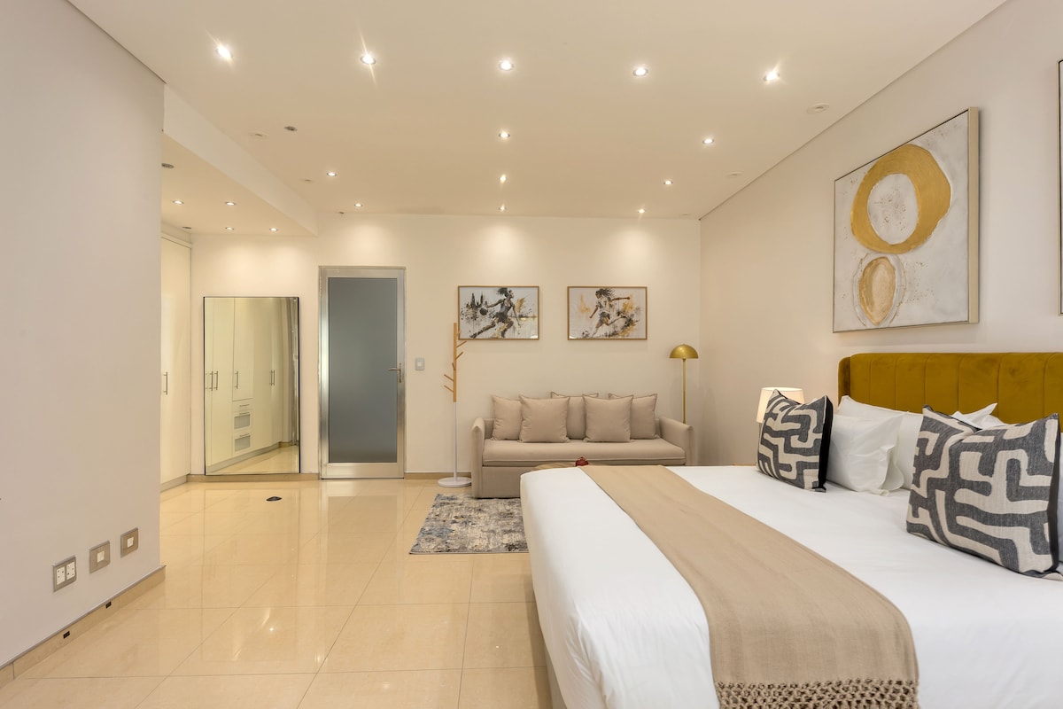 Solara Villa 02107070 558f 432a 9623 9a360e84e31d