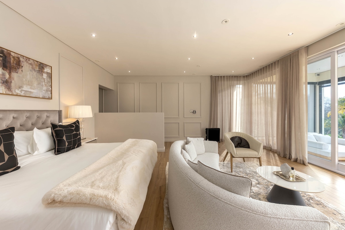 Solara Villa 7ef77399 0ddb 4476 8229 f527bbf8f61f