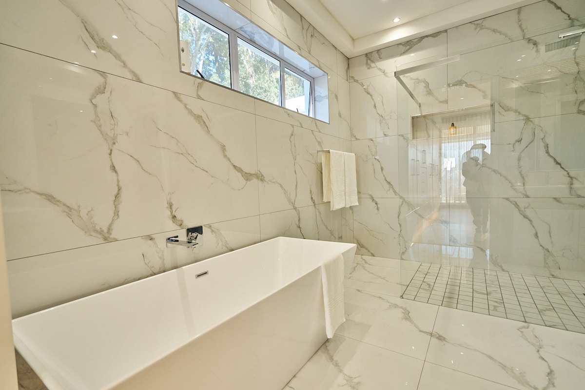 Solara Villa 9cd66e96 8088 4344 86da 3238a51478ba