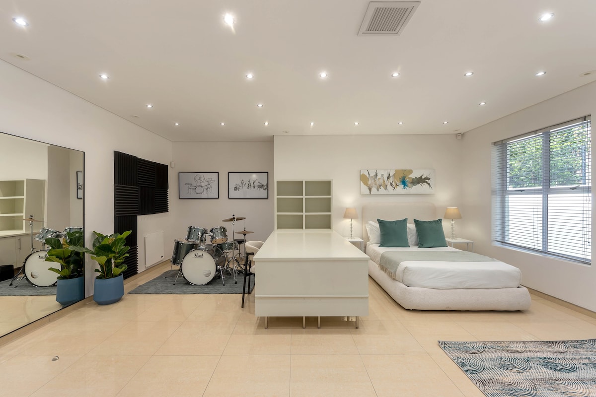 Solara Villa def1e8ed dfe8 4772 a858 4911da300dbf