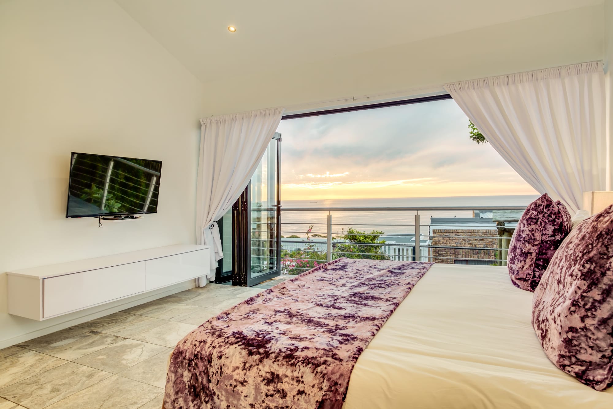Sunset Views Villa wmpmjb6dbkbedppb71xt.jpg